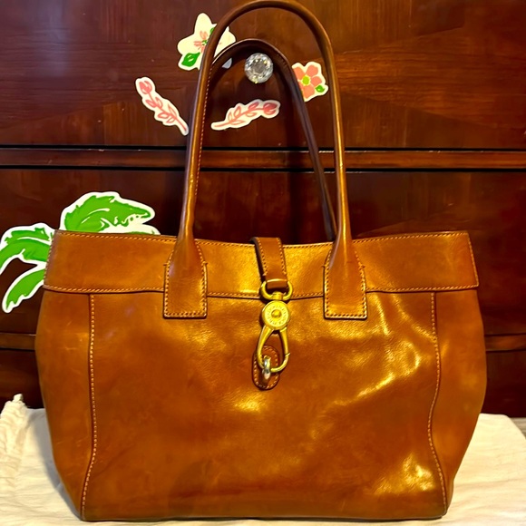 Dooney & Bourke Genuine Florentine Vacchieta Leather Shoulder Bag Logo Clip - Picture 1 of 15